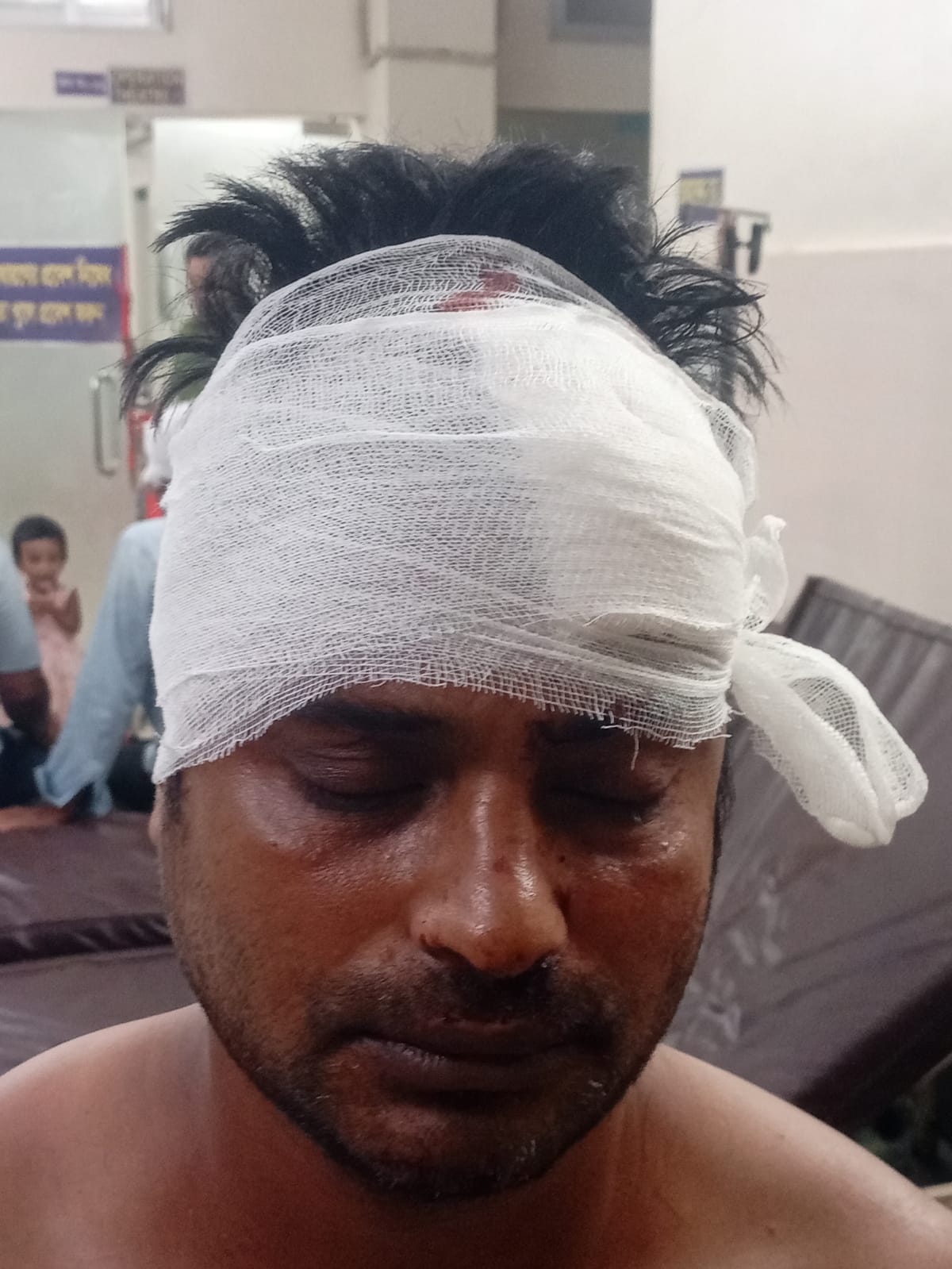 কর্ণফুলীতে যুবদল নেতাকে মেরে রক্তাক্ত, অভিযোগ ছাত্রলীগ-যুবলীগের বিরুদ্ধে – দৈনিক আজাদী কর্ণফুলীতে যুবদল নেতাকে মেরে রক্তাক্ত, অভিযোগ ছাত্রলীগ-যুবলীগের বিরুদ্ধে – দৈনিক আজাদী