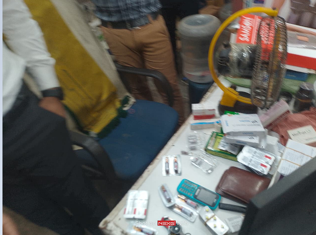চট্টগ্রামে ফার্মেসিতে শিশুদের নকল ওষুধ, দোকান সিলগালা – দৈনিক আজাদী