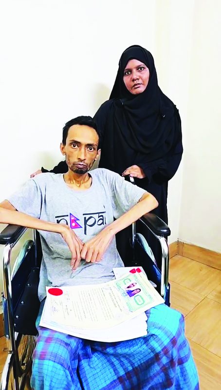 নিজের লিভার দিয়ে ভাইয়ের জীবন বাঁচাবে বোন – দৈনিক আজাদী