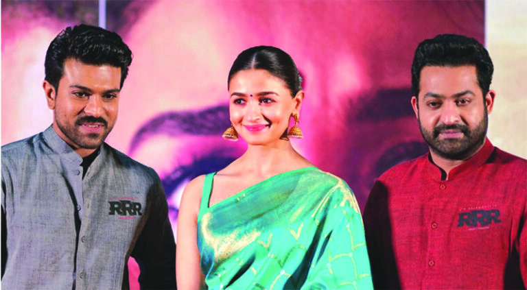 ‘আরআরআর’র মুক্তি পেছাবে না ‘আরআরআর’র মুক্তি পেছাবে না