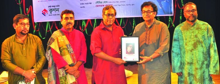 আবৃত্তি আলোর পথ দেখায় আবৃত্তি আলোর পথ দেখায়