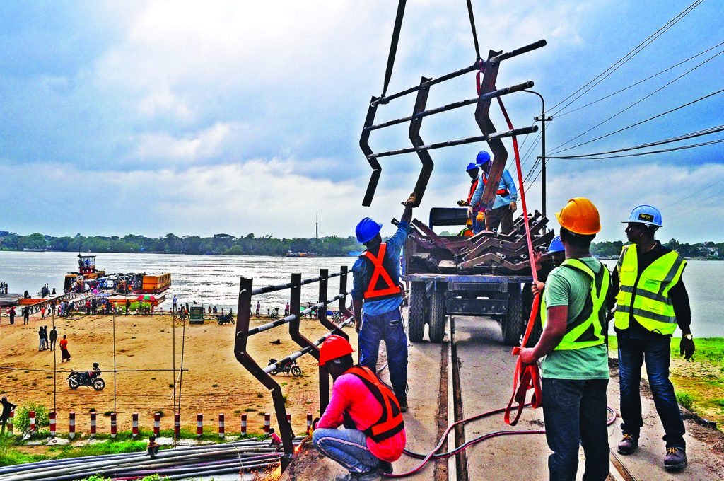 কালুরঘাট সেতুর সংস্কার কাজ শুরু – দৈনিক আজাদী