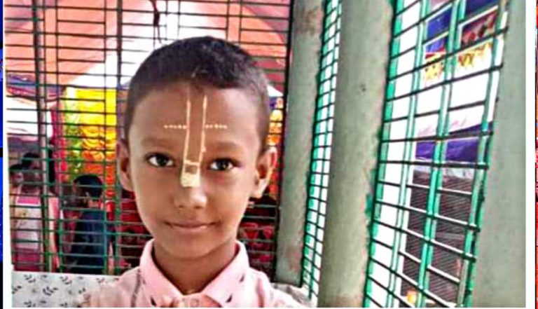 লোহাগাড়ায় পুকুরে গোসল করতে নেমে প্রাণ গেল শিশুর লোহাগাড়ায় পুকুরে গোসল করতে নেমে প্রাণ গেল শিশুর