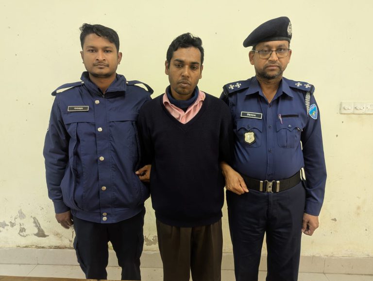 খাগড়াছড়িতে বাবাকে পিটিয়ে হত্যার ঘটনায় ছেলে গ্রেফতার