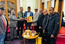 সিজেএ বাংলাদেশ চ্যাপ্টারের সেক্রেটারি জেনারেল ওসমান গণি মনসুরকে বার্কিংয়ে অভ্যর্থনা প্রদান