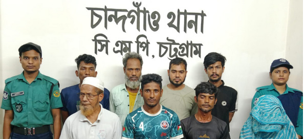 চান্দগাঁওয়ে সাজাপ্রাপ্ত ও ওয়ারেন্টভুক্ত ৮ আসামি গ্রেপ্তার – দৈনিক আজাদী