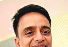 বুকের মধ্যে সীমাহীন বিদ্রোহ