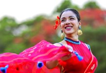 নায়িকা হয়ে আসছেন রুনা খান