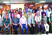 ৫২ গবেষকের হাতে গবেষণা অনুদানের চেক প্রদান