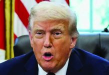 নিউ ইয়র্ক টাইমসের বিরুদ্ধে ১৫০০ কোটি ডলারের মানহানির মামলা ট্রাম্পের