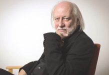 বাক্যগুলো আমি লিখি না; এরা নিজেরাই উচ্চারিত হয়, আমি কেবল তা লিখে রাখি