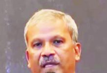 গণভোট নিয়ে সিদ্ধান্ত শিগগিরই : আসিফ নজরুল