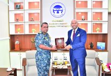 চট্টগ্রাম বন্দর পরিদর্শনে কানাডার হাইকমিশনার অজিত সিং