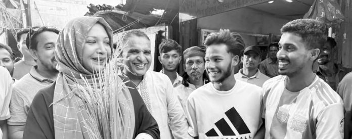 Shakila Farzana Hathazari Potho Shova