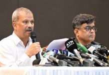 শ্রমিক স্বীকৃতি পেলেন গৃহপরিচারক ও নাবিক