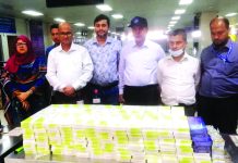 সিগারেট ক্রিম মোবাইল ফোন ও ল্যাপটপ জব্দ