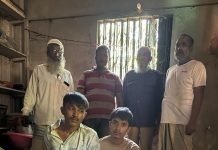 সাতকানিয়ায় অস্ত্রসহ দুই কিশোর আটক