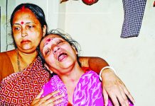 পাওনা টাকা চাওয়াটাই কাল হলো আকাশের