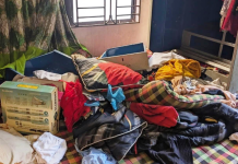 অস্ত্রের মুখে জিম্মি করে মীরসরাইয়ে ডাকাতি, স্বর্ণালঙ্কার ও টাকা লুট