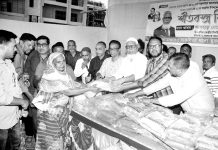 বাকলিয়া থানা যুবদলের শীতবস্ত্র বিতরণ