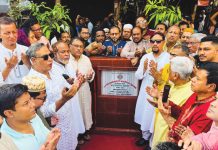 ১ বছরের মধ্যে ৫০টি গুরুত্বপূর্ণ সড়ক নির্মাণ করা হবে : মেয়র