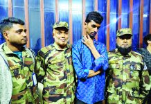 চবিতে ভুয়া শিক্ষার্থী আটক