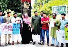 গাড়ি চালানো শেখার আগে, হর্ন দেওয়া শিখতে হবে