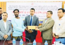 সন্দ্বীপে ৩৪ জেলে পরিবারকে সরকারি সহায়তা প্রদান