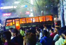 ঢাকায় ৩ বাসে আগুন, ককটেল ও হাতবোমা বিস্ফোরণ