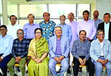 সম্পাদক পরিষদের নতুন সভাপতি নূরুল কবীর, সম্পাদক হানিফ মাহমুদ