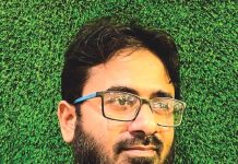 মধ্যবিত্তরা আজ চরম দুর্ভোগে