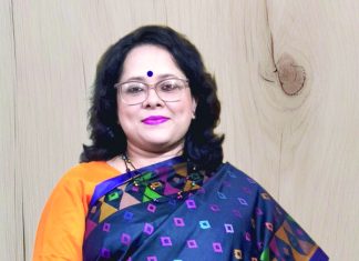 শিক্ষকতা : স্বপ্নময় পথ ধরে এগিয়ে যাওয়া