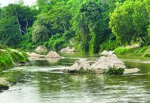 অবাধে বালু উত্তোলন, হুমকির মুখে হালদা