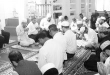 যে হত্যাকাণ্ড বিশ্ব দেখেছে তার বিচার এক বছরেও শুরু না হওয়া রহস্যজনক