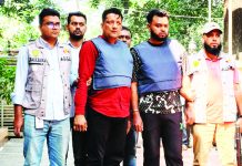 দুই শ্যুটার পান দুই লাখ টাকা