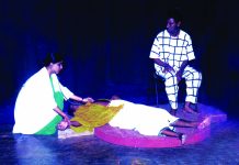 আজ শিল্পকলায় ‘একটি অবাস্তব গল্প’ নাটকের শতকোত্তর মঞ্চায়ন