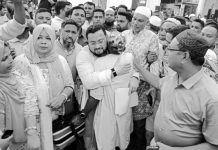 ধানের শীষে ভোট দিন, এলাকার উন্নয়নের দায়িত্ব আমার : মীর হেলাল