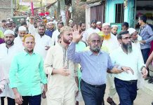 রাঙ্গুনিয়ায় দাঁড়িপাল্লা প্রতীকের সমর্থনে ডা.এটিএম রেজাউল করিমের গণসংযোগ