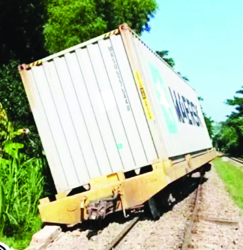 Sitakund Accident train pic