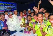 দক্ষিণ হালিশহরে আন্তঃএকাডেমি কাপ ফুটবলে জিয়াউদ্দিন মন্টু স্মৃতি চ্যাম্পিয়ন