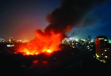 কালুরঘাটে গার্মেন্টসের গুদামে আগুন