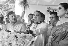 দুই যুগ পর ধানের শীষে ভোট চেয়ে মাঠে নামলেন ওয়াদুদ ভূঁইয়া