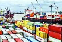 বন্দরে ১০ হাজারের বেশি নিলামযোগ্য কন্টেনার