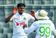 সাকিবকে টপকে সর্বোচ্চ উইকেটের রেকর্ড তাইজুলের