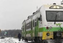 চীনে ট্রেনের ধাক্কায় ১১ রেলশ্রমিক নিহত