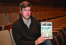 ফ্লেশ উপন্যাসের জন্য বুকার পুরস্কার জিতলেন ডেভিড সা-লাই