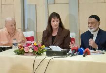 স্কুল বয়সী রোহিঙ্গা মেয়েদের মাত্র ৩% শিক্ষার আওতায় : জরিপ