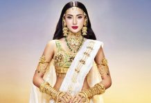 মিস ইউনিভার্সের মঞ্চে জামদানি ও শাপলাকে তুলে ধরলেন মিথিলা