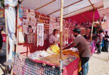 নারীর নামে বরাদ্দ স্টল পরিচালনায় পুরুষ, অনিয়মে ক্ষুব্ধ দর্শনার্থীরা