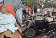 এলিভেটেড এক্সপ্রেসওয়ে থেকে কার ছিটকে পড়ে কৃষকদল নেতার মৃত্যু